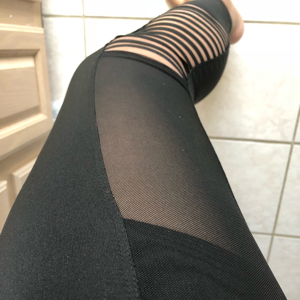 NEW•XL•MeshPanel OpenSided Coolgear Leggings